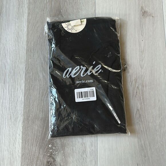 Aerie Offline By Aerie OG Legging Black NWT in packaging - Picture 7 of 11